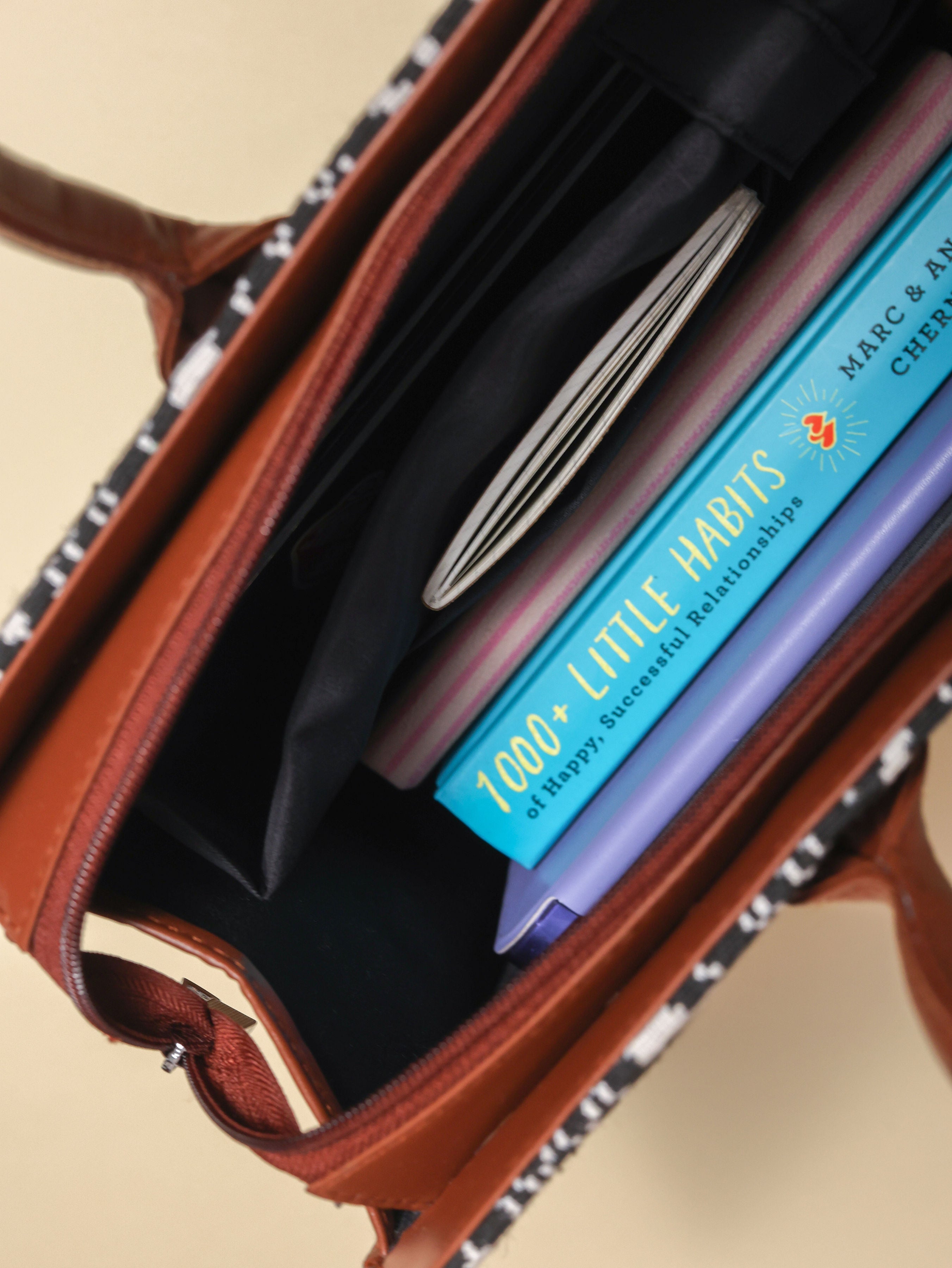 Onyx – Everyday Tote Bag